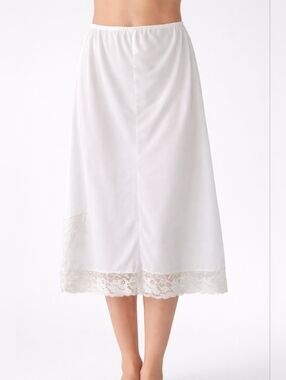 Vintage 70s Dorsay White Nylon Half Slip Lace Trim Side Slit Made in Canada S